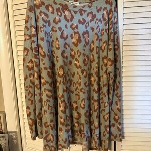 Leopard Print Long Sleeve Top